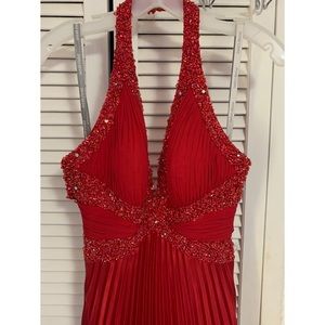 Red gown in size 0 from Davids Bridal
